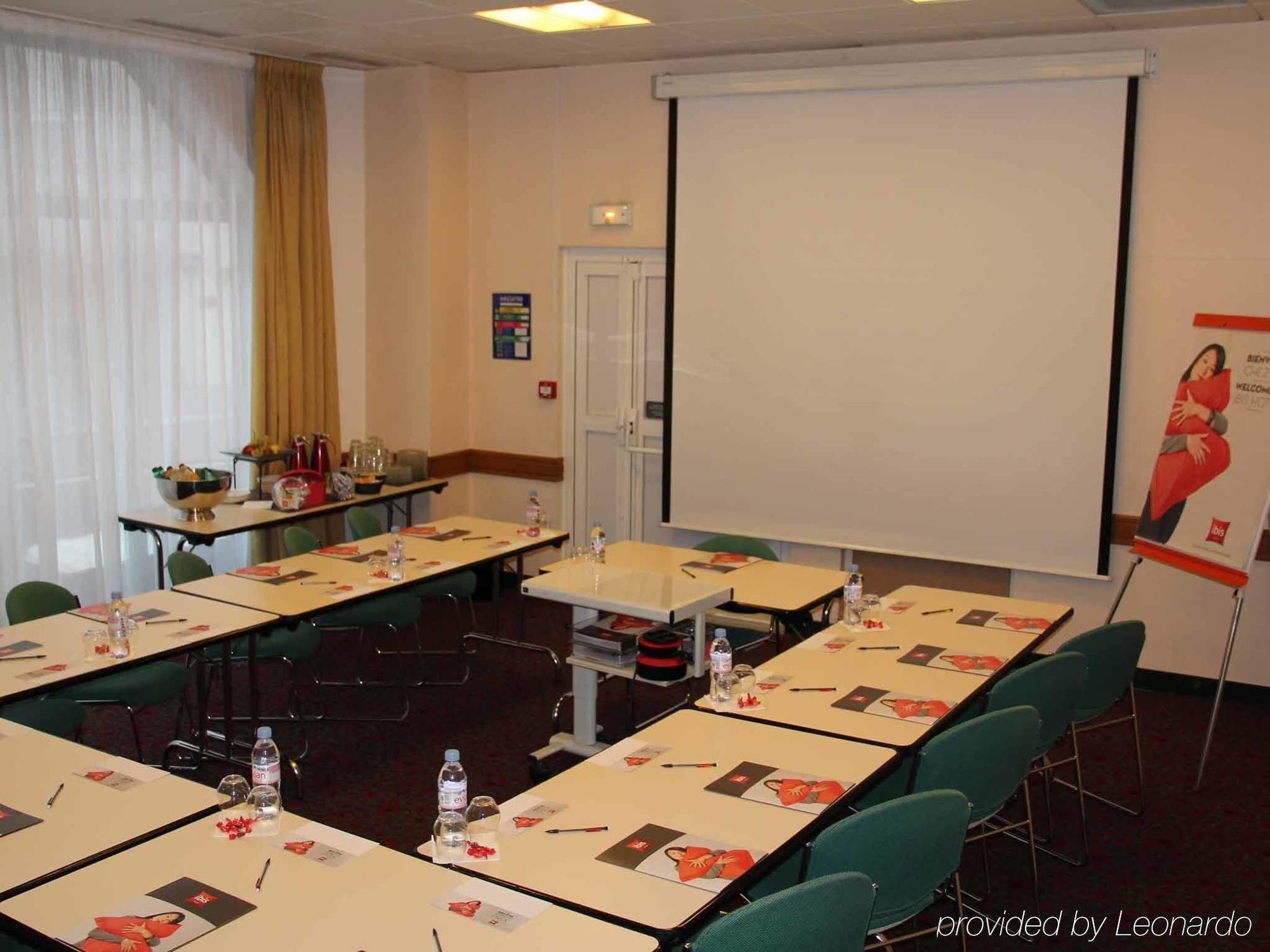 ไอบิส น็องต์ ซองทร์ ตูร์ เบรอแตญ Hotel ภายนอก รูปภาพ